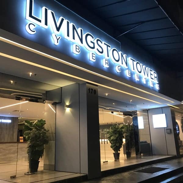 lam bang hieu den led gia re