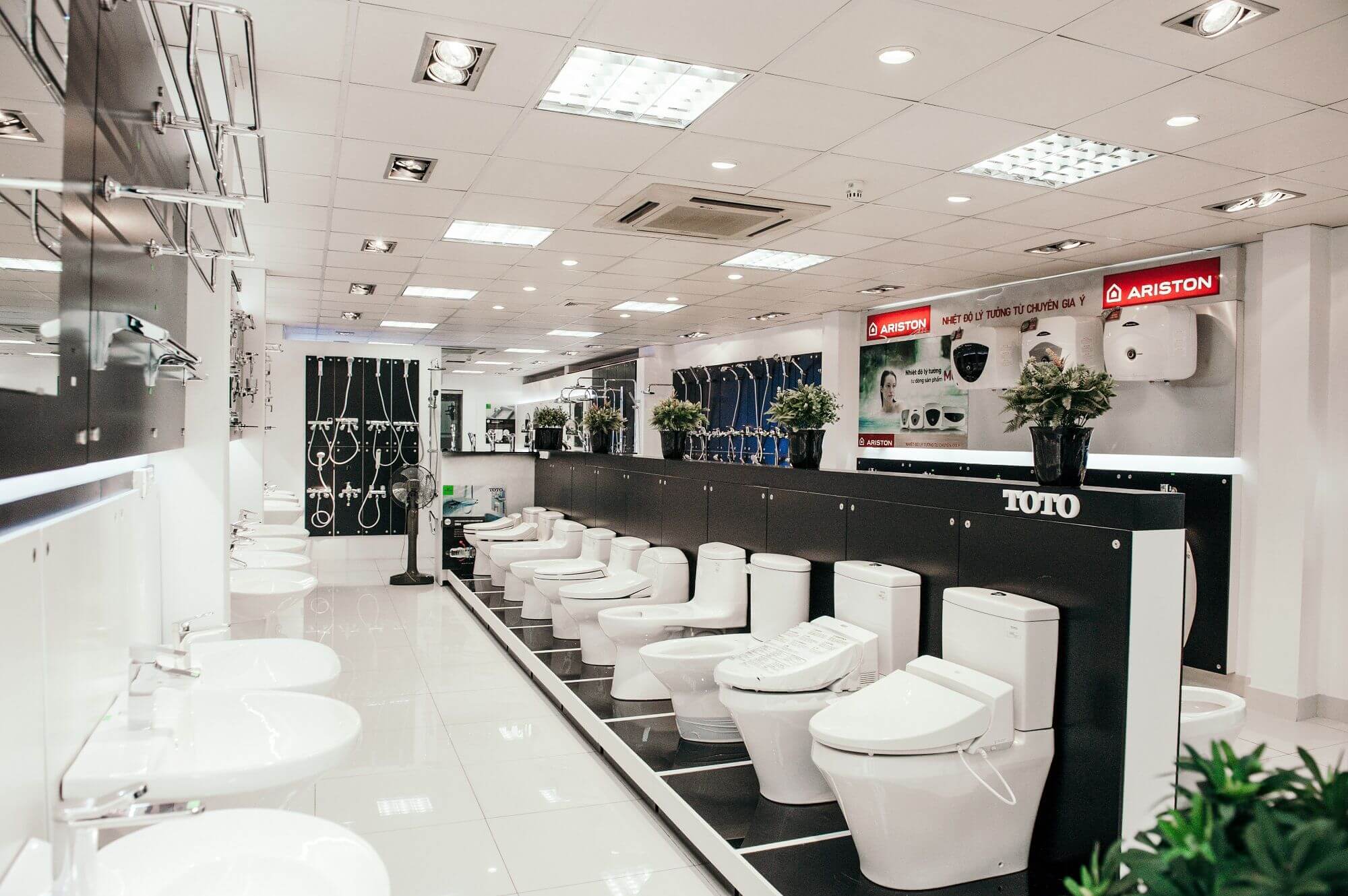 thiết kế showroom 18