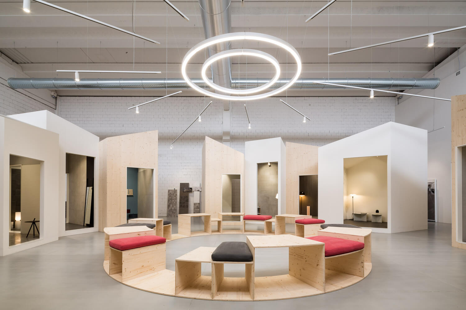 thiết kế showroom 5